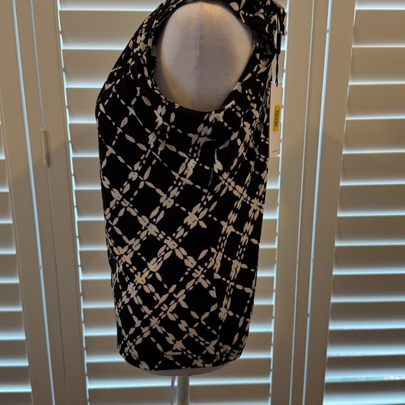 NWT Calvin Klein Sleeveless Blouse Petite Medium - Picture 3 of 7